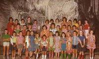 1973/1974 Dechenhoehle mit Lehrern